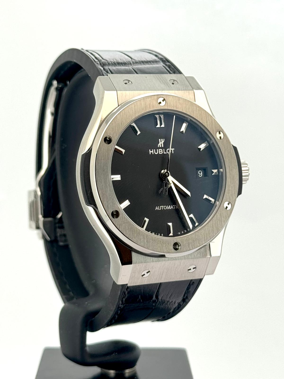 CLASSIC FUSION 42MM TITANIUM BLACK (2025)