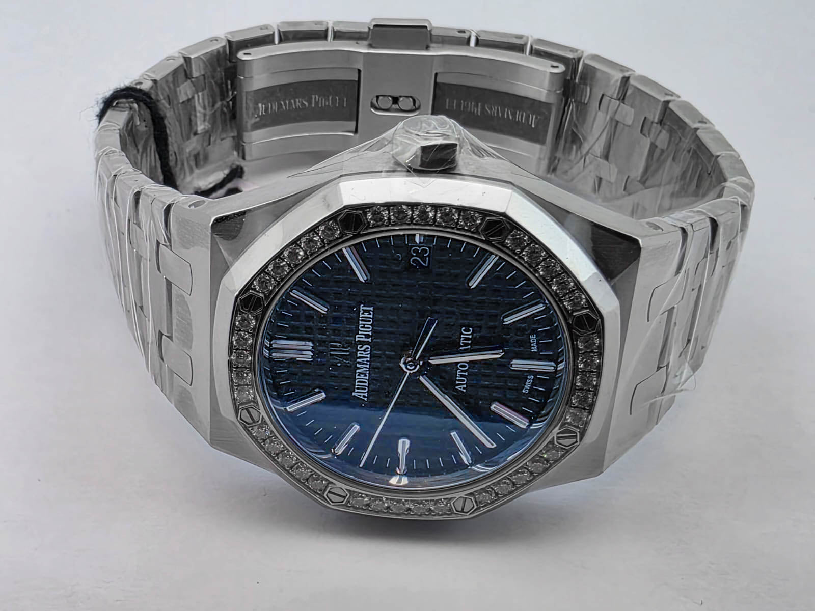 ROYAL OAK 37MM 15451 BLACK DIAL DIAMOND BEZEL (2024)