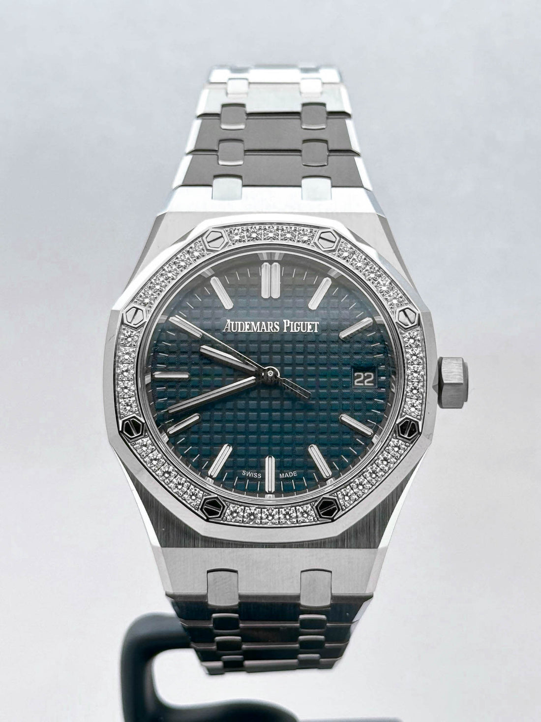 ROYAL OAK 37MM 15551 BLUE DIAL DIAMOND BEZEL (2025)