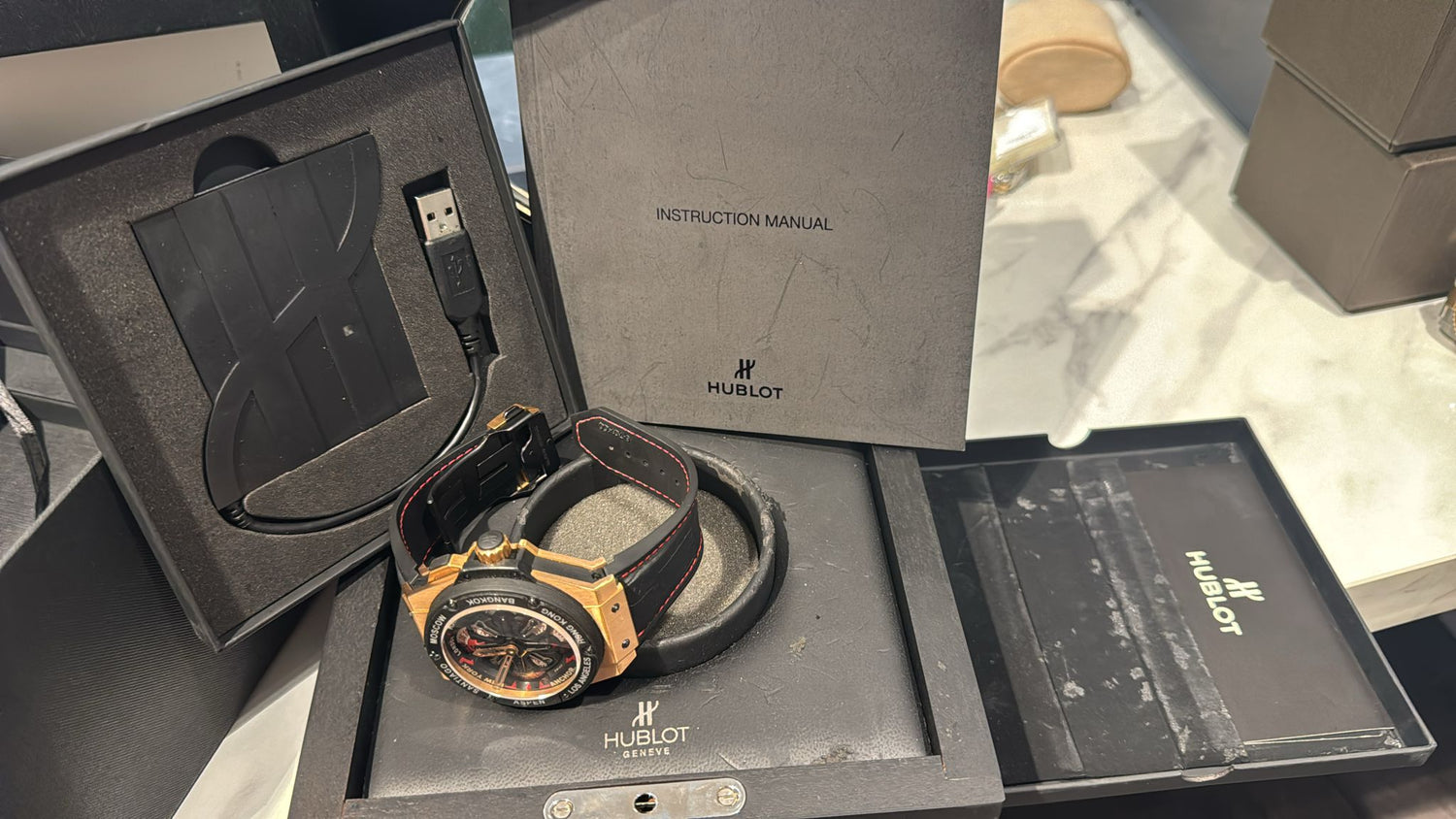 BIG BANG 48MM KING POWER GMT KING GOLD (UNDATED)