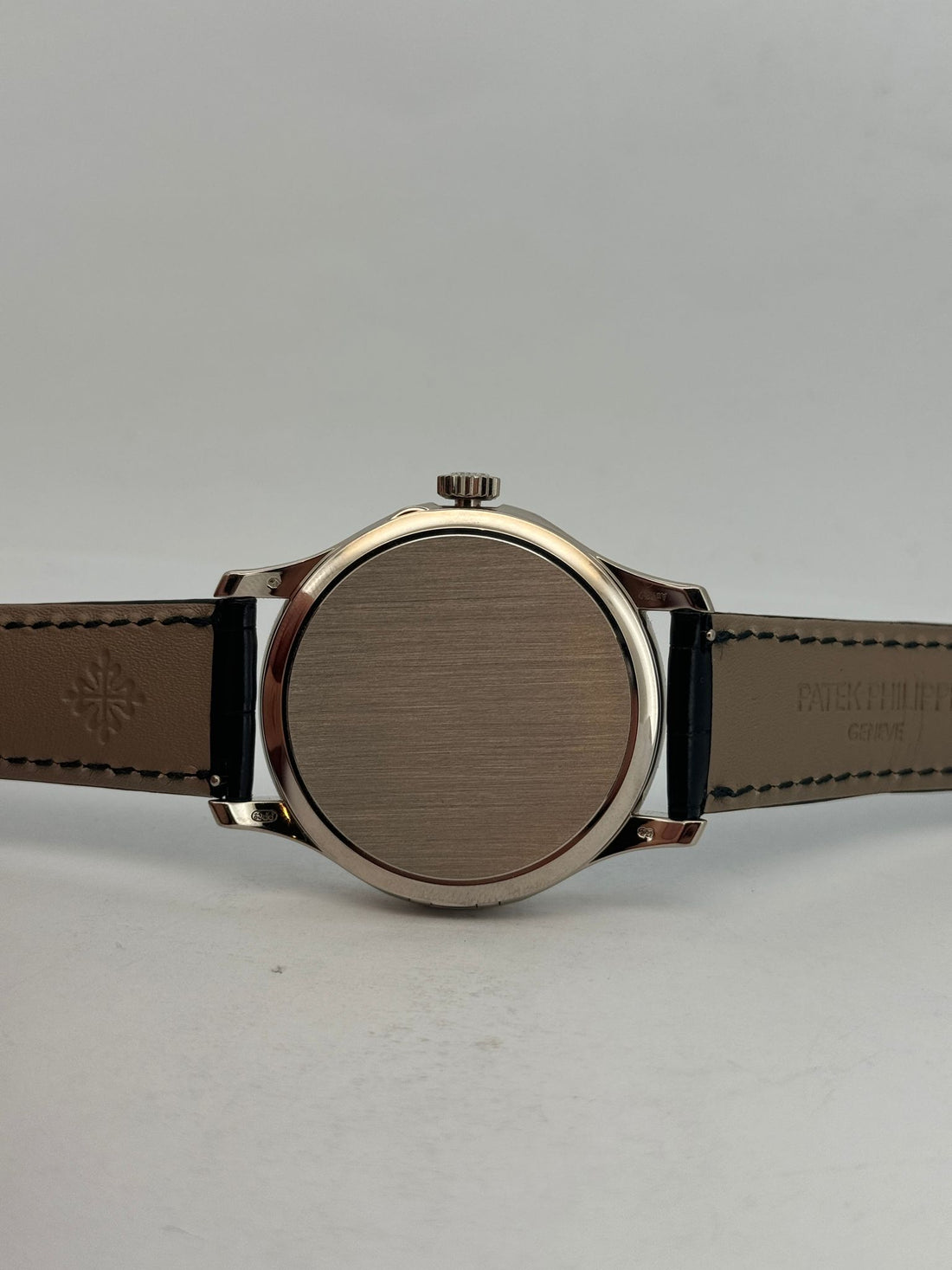 CALATRAVA 5227G WHITEGOLD BLACK DIAL (2020)