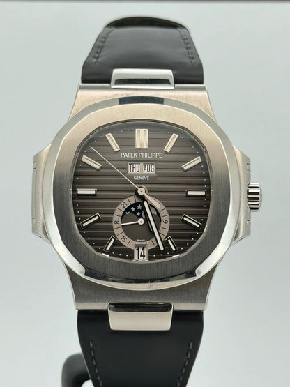 NAUTILUS 5726A ANNUAL CALENDAR MOONPHASE (2015)