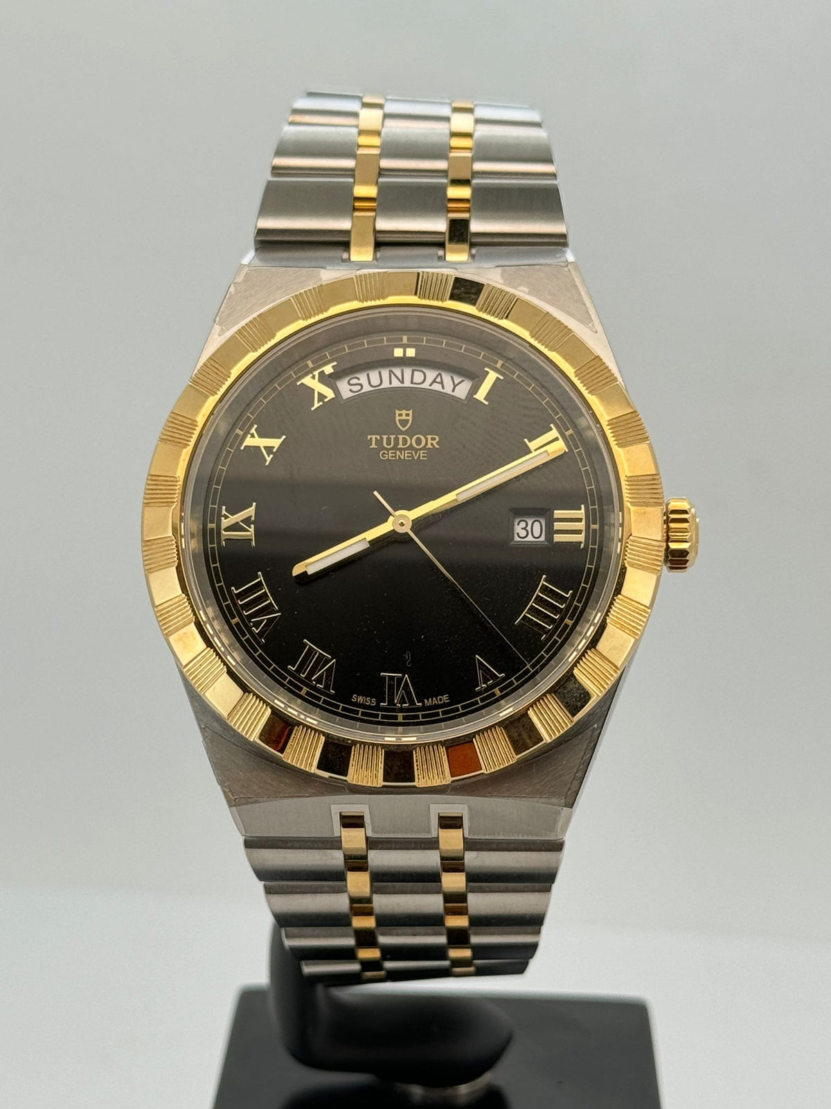ROYAL 41MM DAY DATE TWOTONE YELLOWGOLD BLACK ROMAN DIAL (2025)
