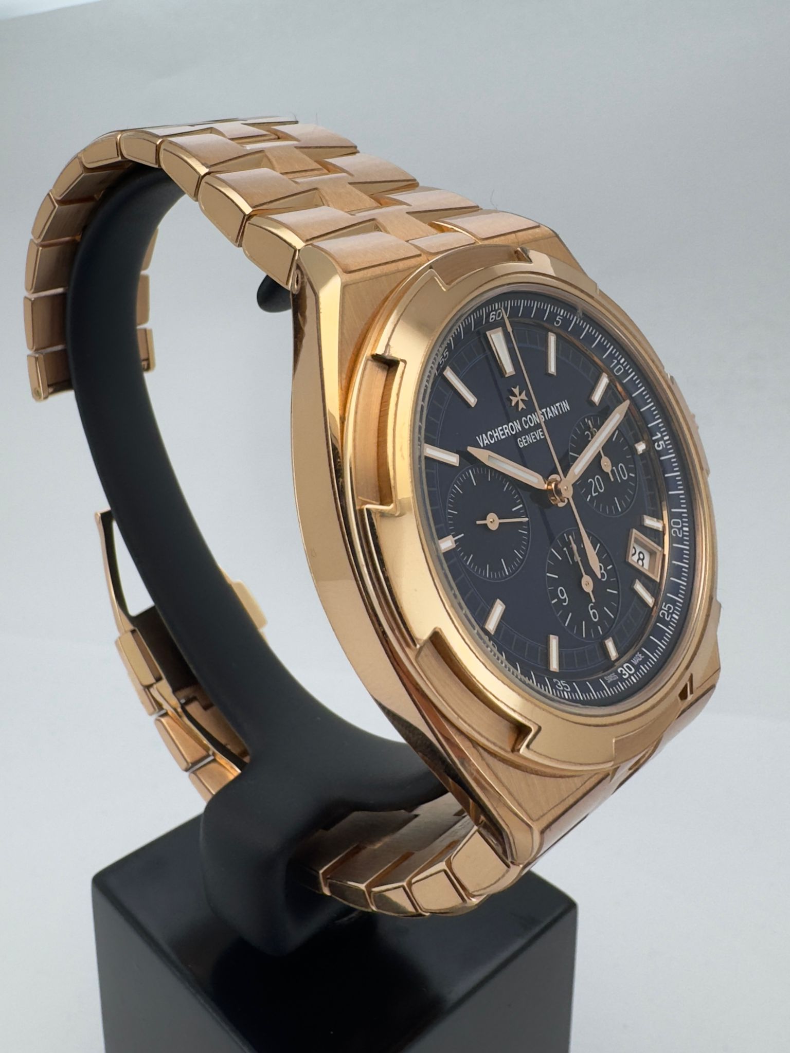 OVERSEAS ROSEGOLD CHRONOGRAPH BLUE DIAL (2024)