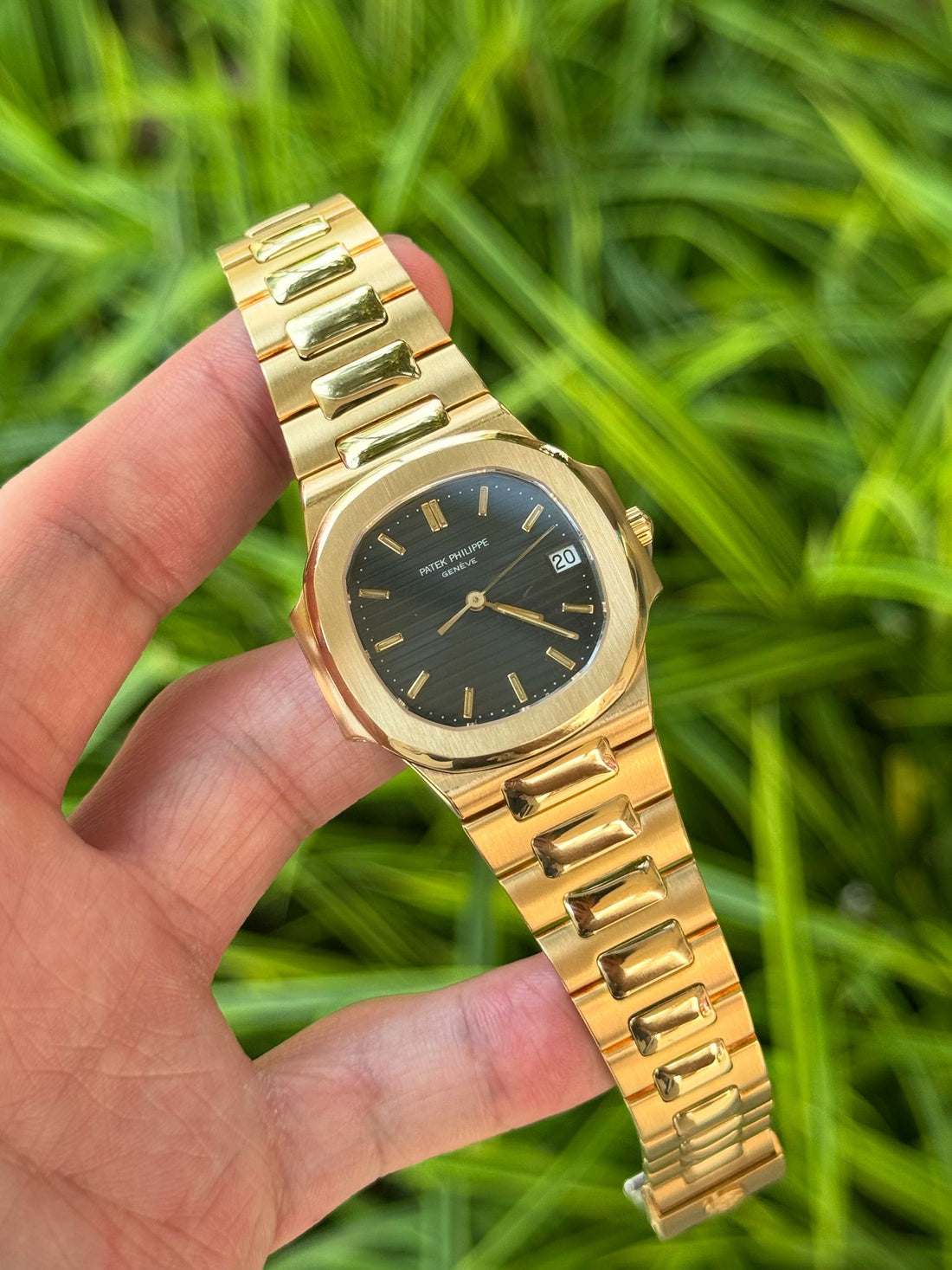 NAUTILUS 3900/1J YELLOWGOLD BLACK DIAL (WATCH ONLY)